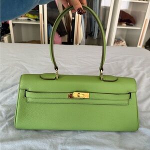 Elegant Green Leather Handbag